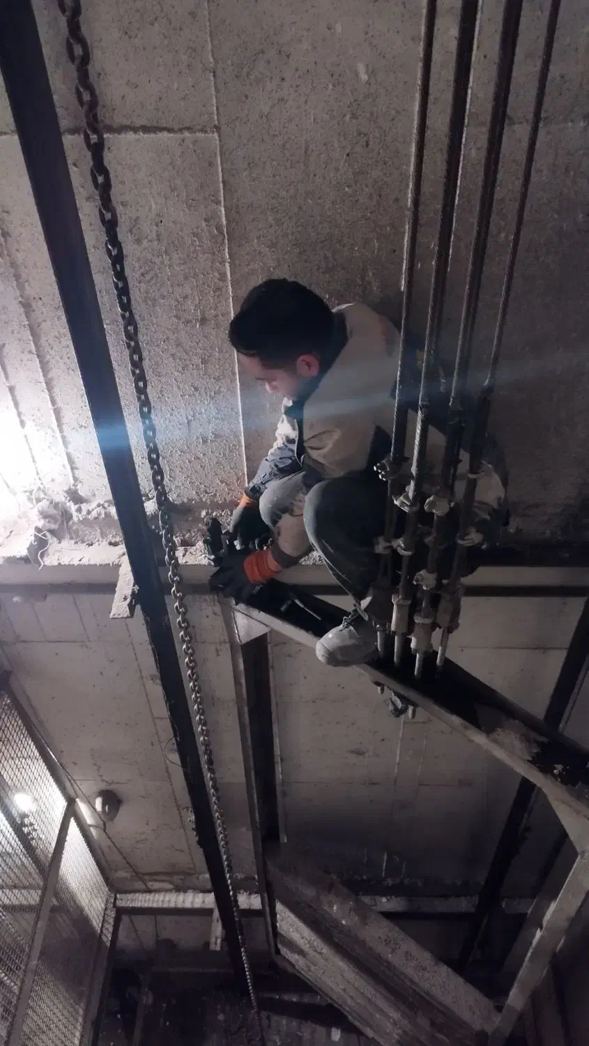 سرویس،تعمیرات و راه اندازی آسانسور (سرویسکارمجرب)|خدمات پیشه و مهارت|فردیس, نسترن غربی|دیوار