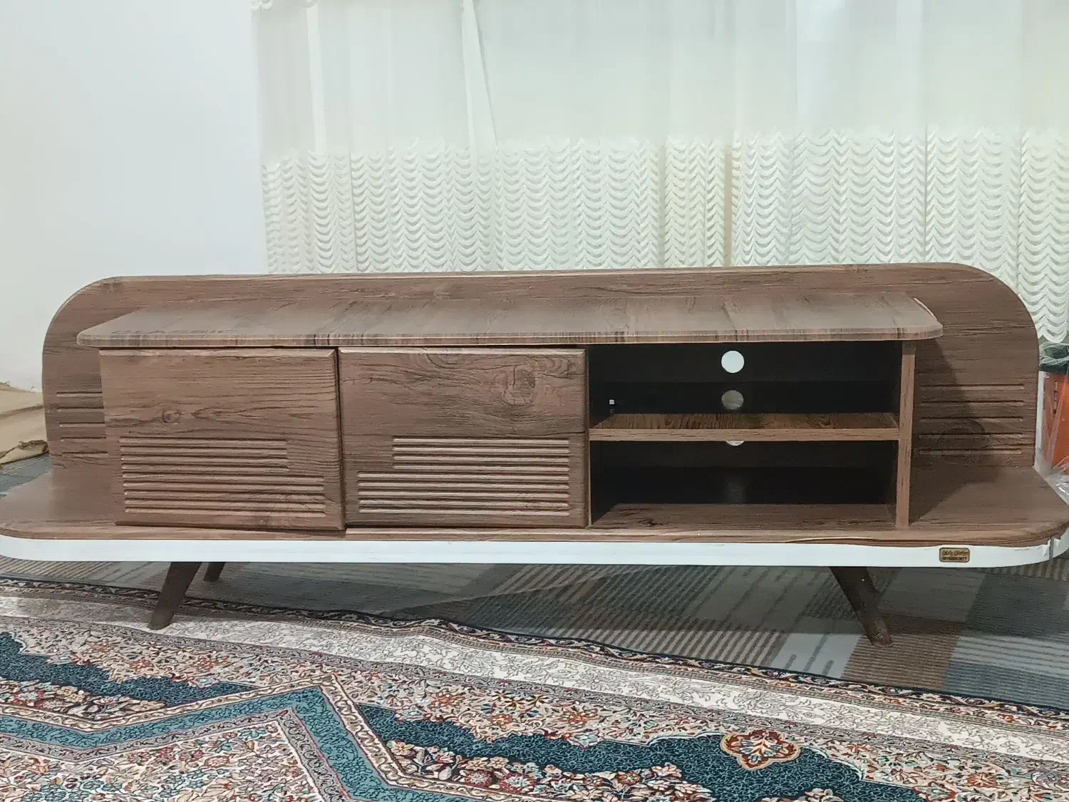 میز تی‌وی|میز تلویزیون|شیروان (خراسان), |دیوار