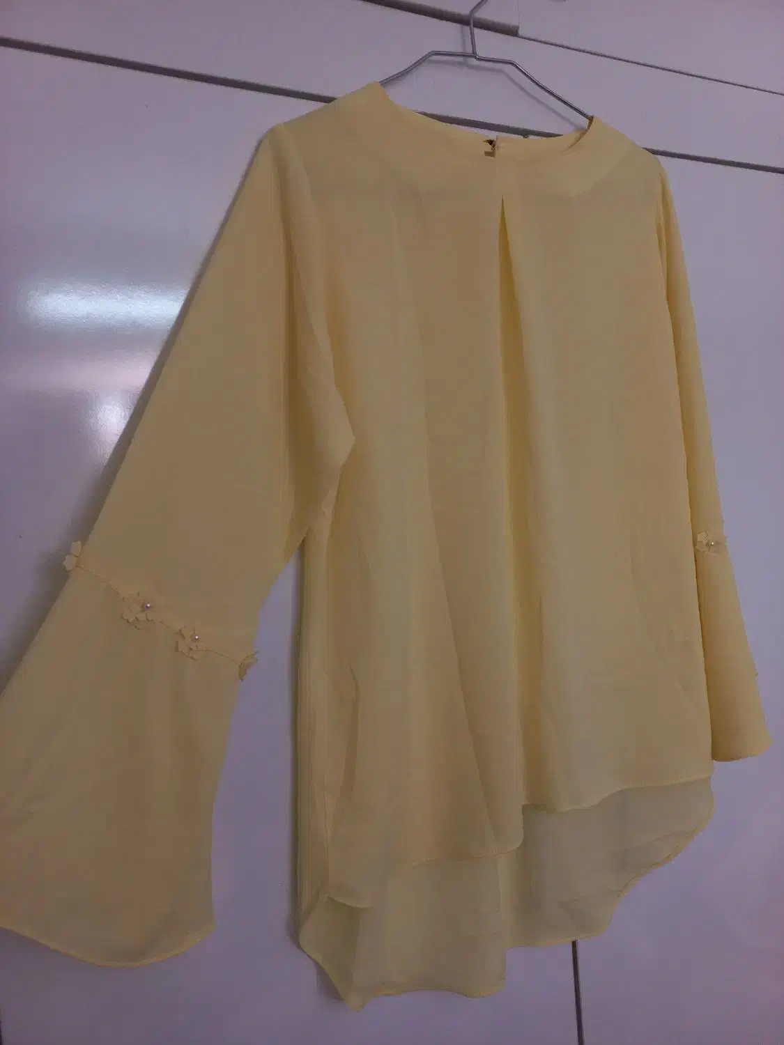 شومیز حریر|لباس|کاشمر, |دیوار