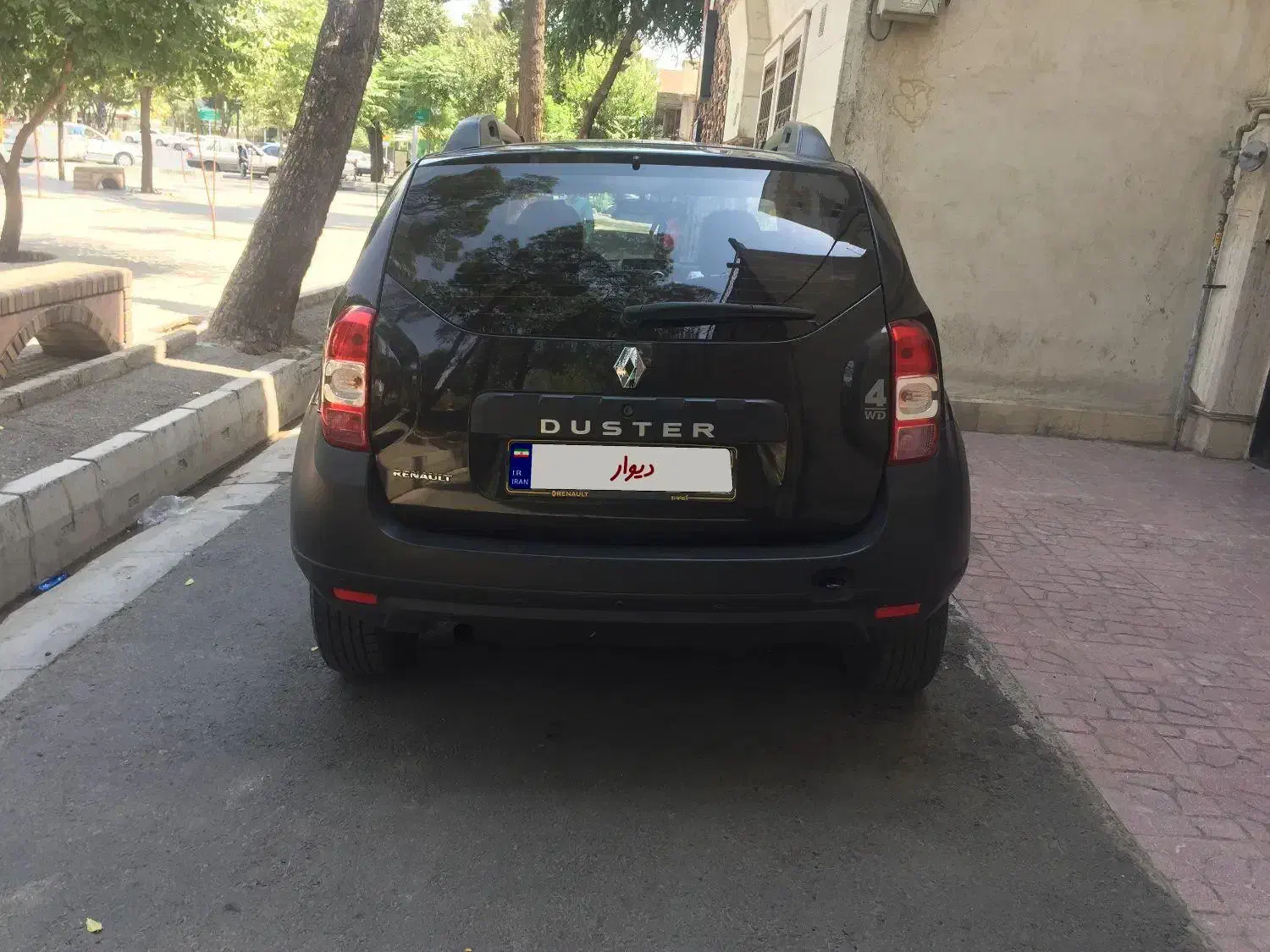 رنو داسترمشکی ۲دفرانسیل مدل ۲۰۱۷ کارکرد ۱۰۰|خودرو سواری و وانت|تهران, نازی‌آباد|دیوار