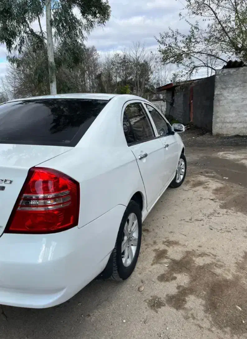 لیفان ۶۲۰ ۱۸۰۰|خودرو سواری و وانت|رشت, آزادگان|دیوار