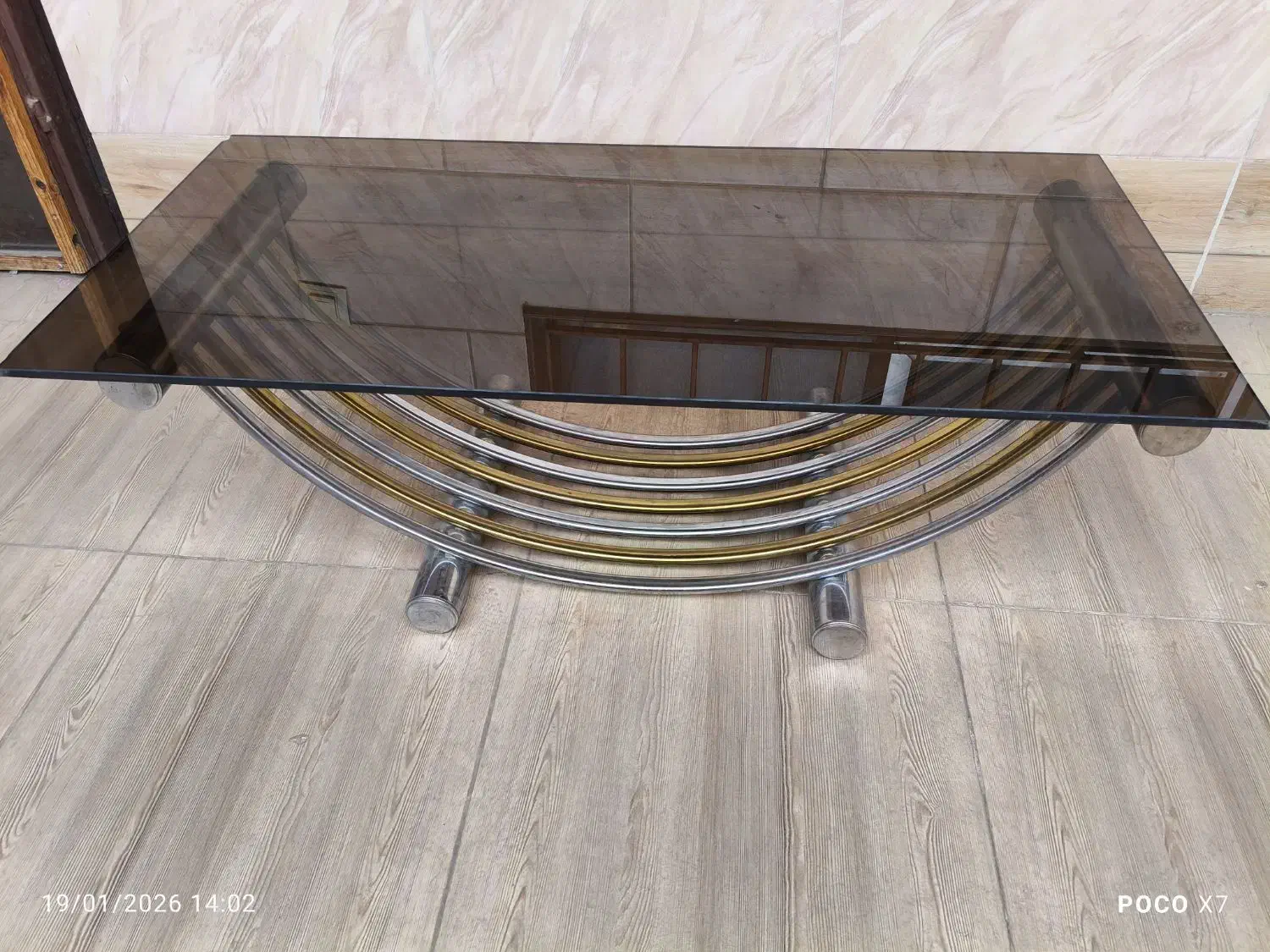 میز جلو مبلی در حد نو|مبلمان خانگی و میز عسلی|کرمان, |دیوار