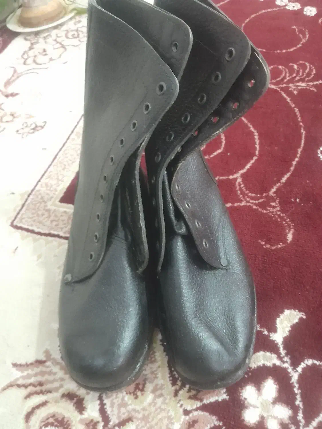 پوتین|کیف، کفش، کمربند|تربتحیدریه, پائین ولایت|دیوار