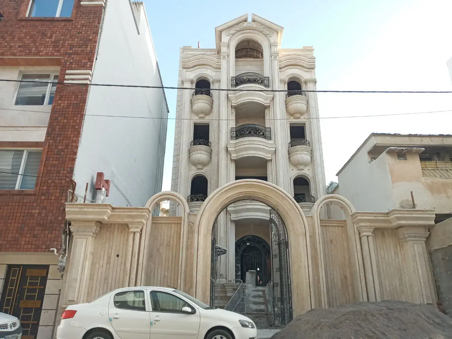 اجرا کلیه نماهای رومی. مدرن.    با بهترین کیفیت|خدمات پیشه و مهارت|ایلام, |دیوار