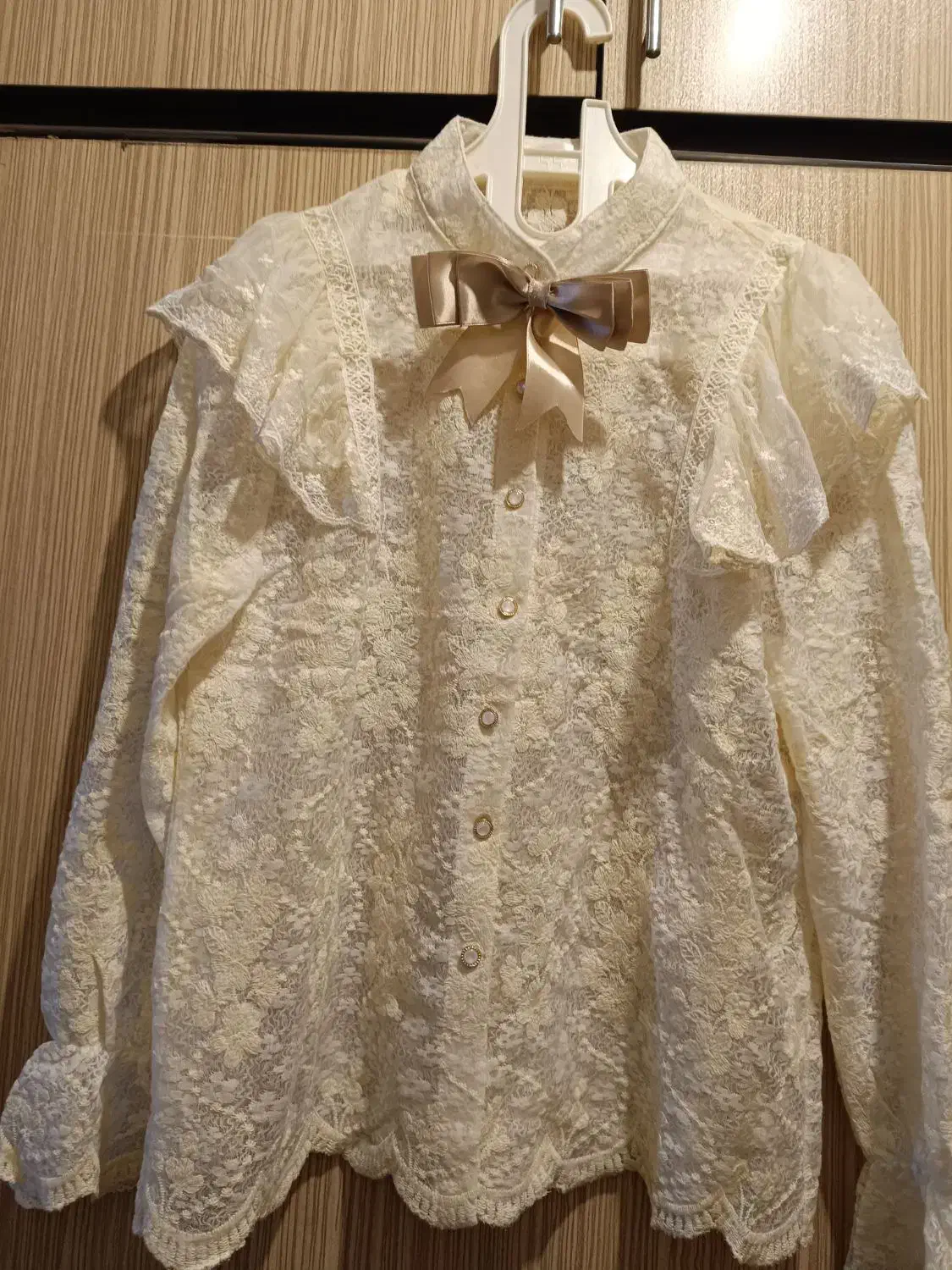 لباس مجلسی|لباس|تبریز, |دیوار