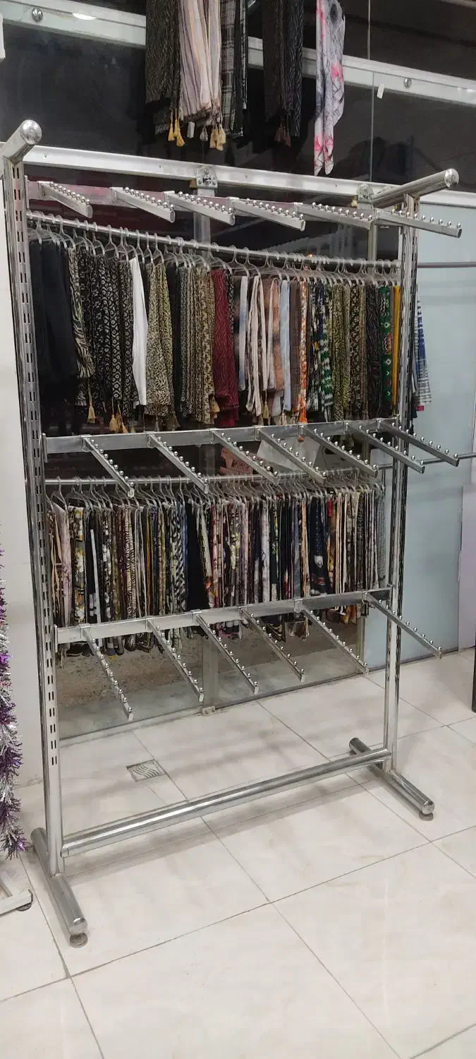 رگال لباس و شال روسری|فروشگاه و مغازه|خمینی‌شهر, |دیوار