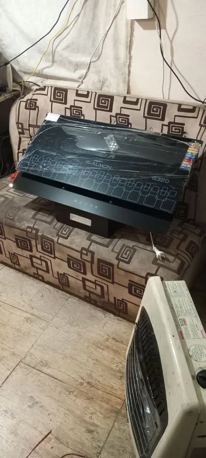 هود نو اکبند|هود|لنگرود, |دیوار