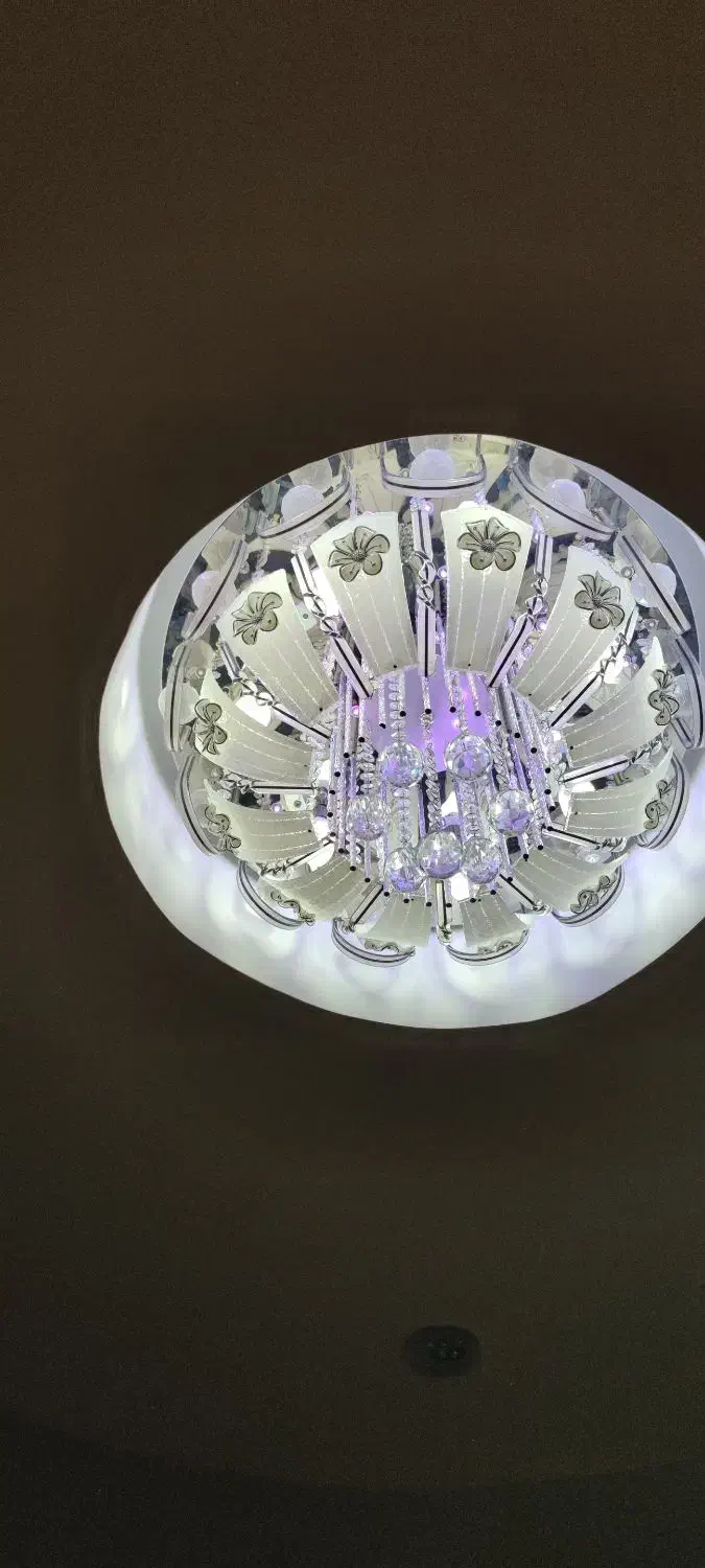 لوستر مولتی کالر اسپیکردار بلوتوثی|لوستر و چراغ آویز|شاهینشهر, شهرک گلدیس|دیوار