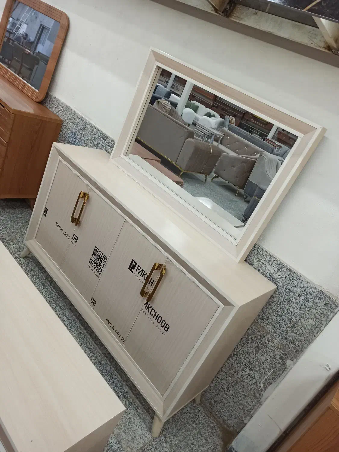 ست میز تلویزیون و کنسول ((نقد و اقساط))|بوفه، ویترین، کنسول|خمینیشهر, |دیوار