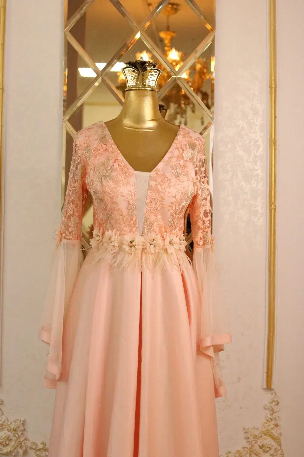 فروش انلاین لباس مجلسی و عقدی سفید و رنگی|لباس|بیرجند, |دیوار