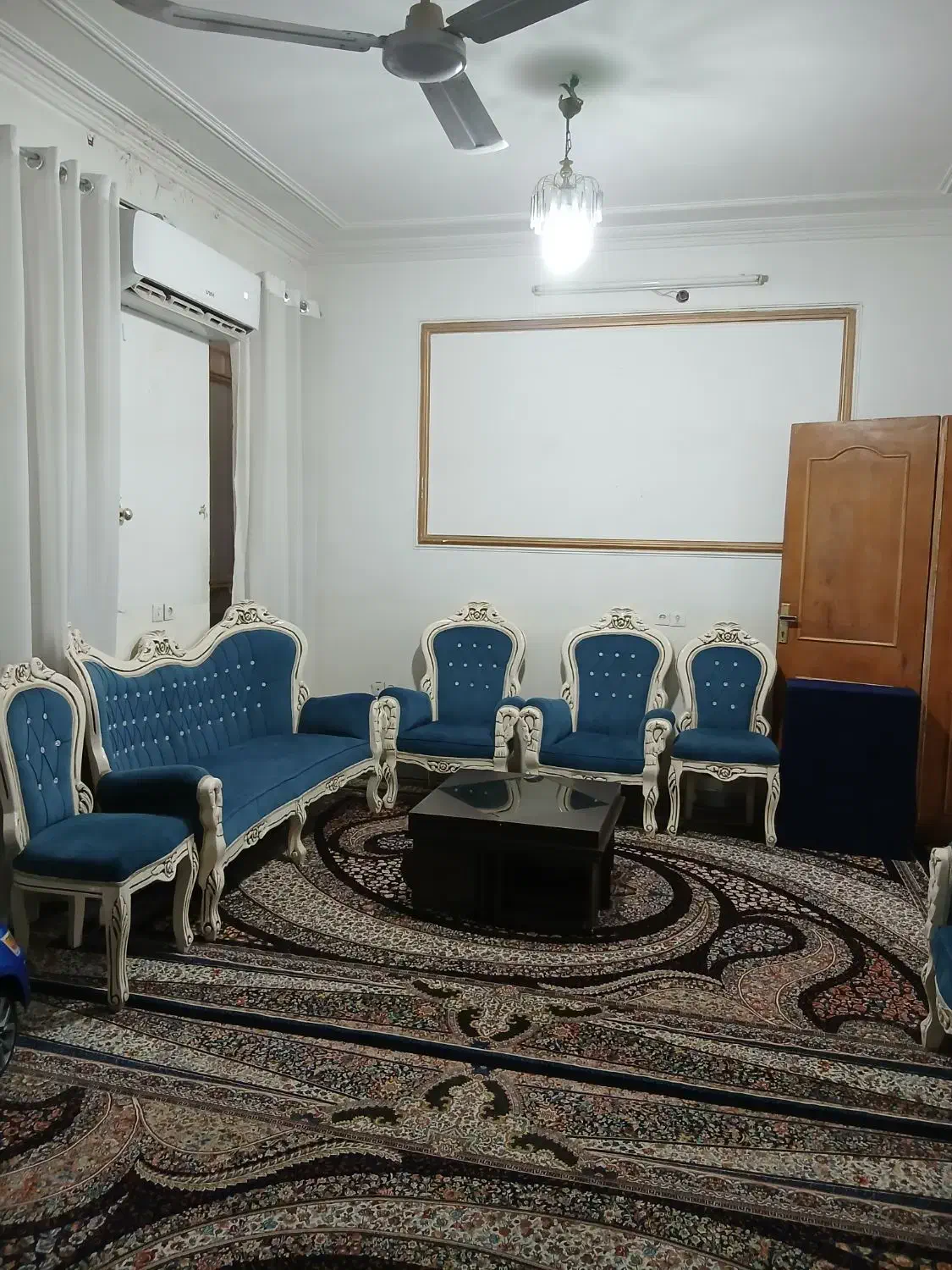 مبلمان 9نفره  بوفه (گنجه)|بوفه، ویترین، کنسول|زاهدان, |دیوار