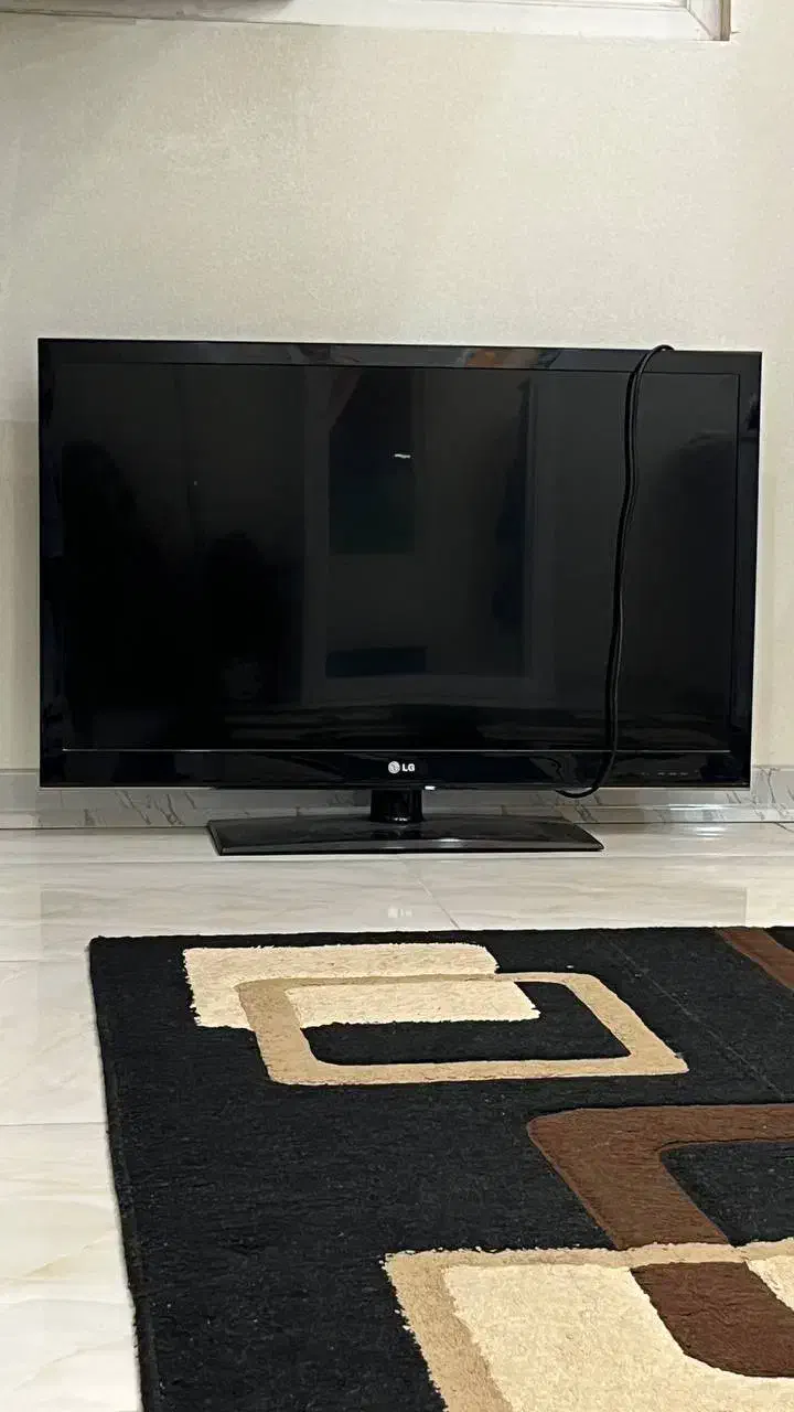 تلویزیون LG|تلویزیون و پروژکتور|کرج, شاهین‌ویلا|دیوار