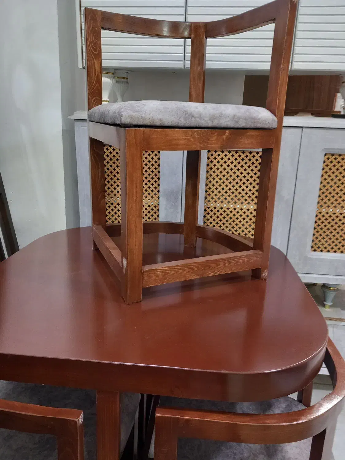 میز نهار خوری کم جا چوب ضخیم|میز و صندلی غذاخوری|گرگان, |دیوار