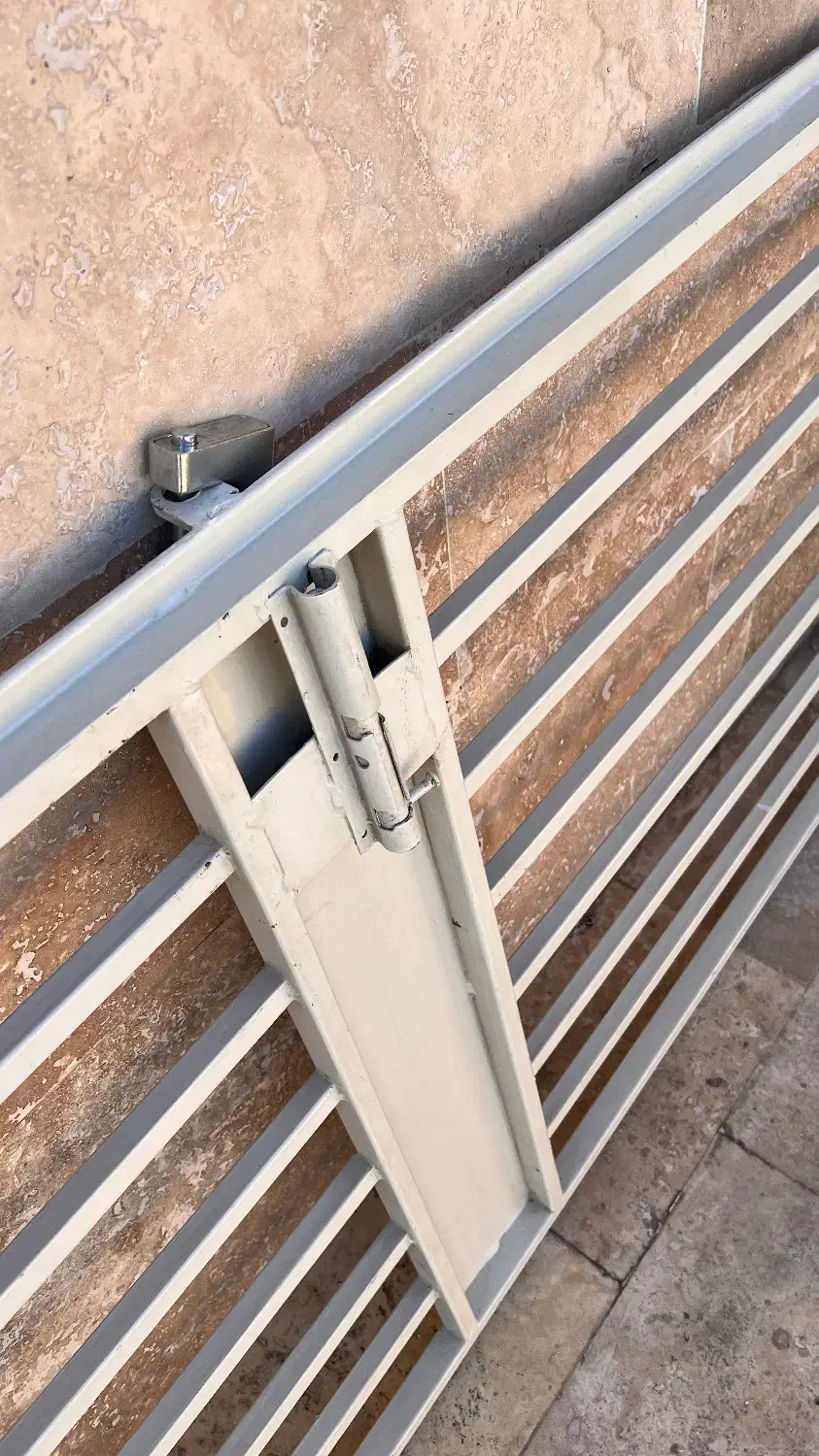 درب ورودی ساختمان و گارد|مصالح و تجهیزات ساختمان|گرگان, |دیوار