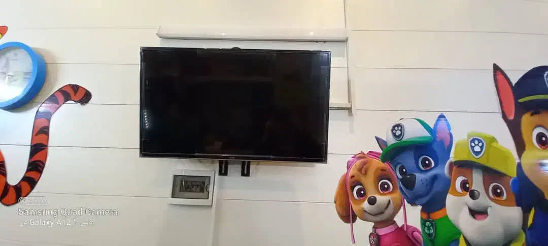 تلویزیون ال ای دی ۳۲ اینچ|تلویزیون و پروژکتور|قم, باغ کرباسی|دیوار