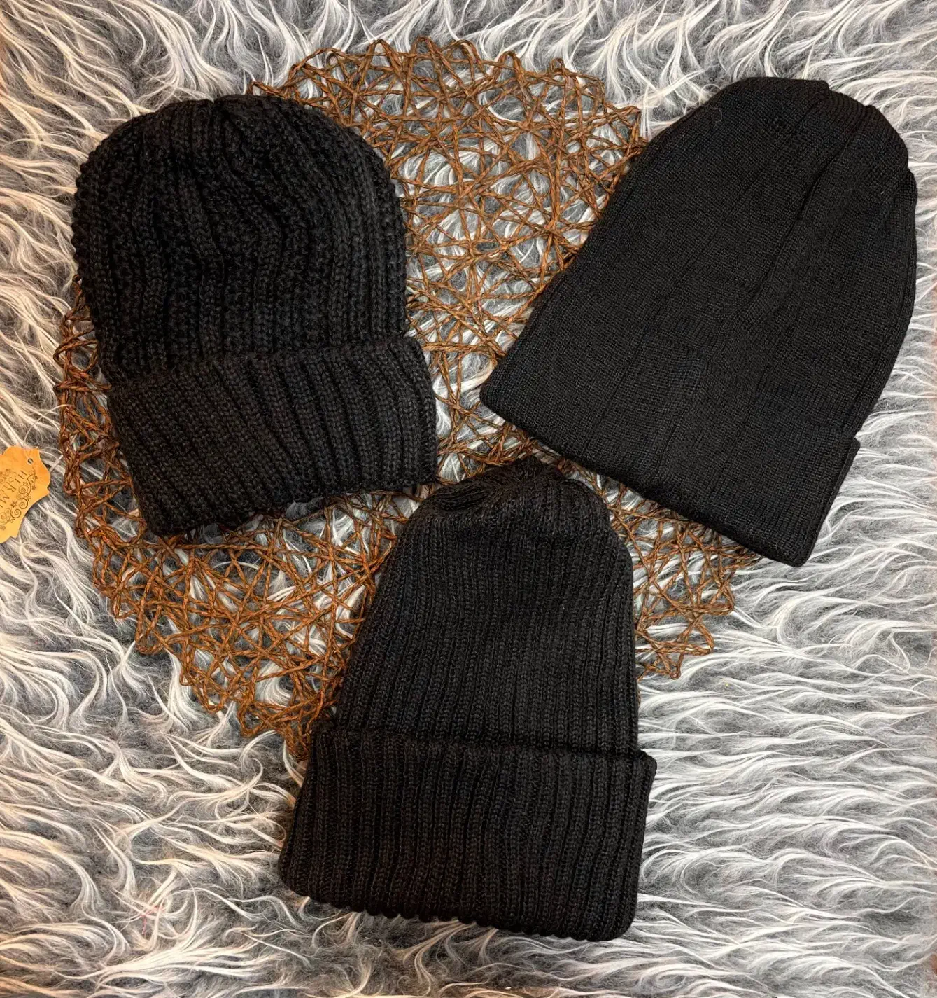 بافندگی تهرانی فر -عمده-۲۰مدل کلاه مردانه نخ پشکار|لباس|ایلام, |دیوار