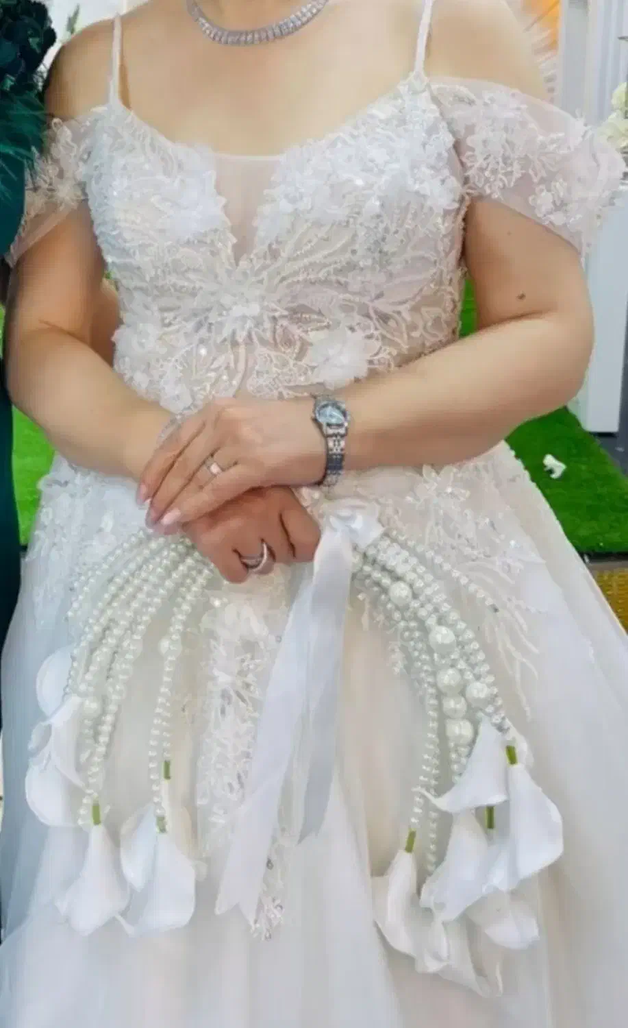 لباس عروس|لباس|اندیشه, اندیشه فاز ۱|دیوار