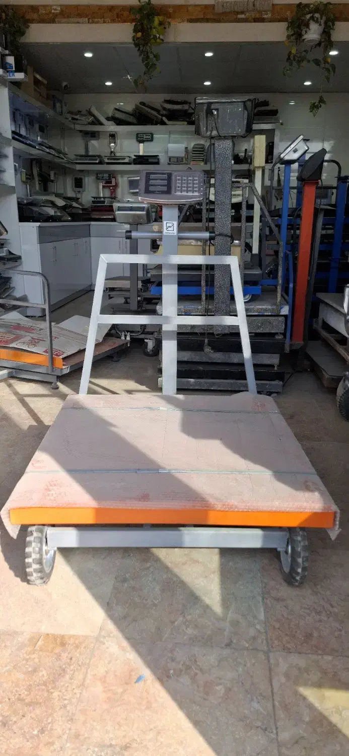 تولید باسکول 80/80چرخدار و ترازوی علمکدار|فروشگاه و مغازه|مشهد, عباسآباد|دیوار