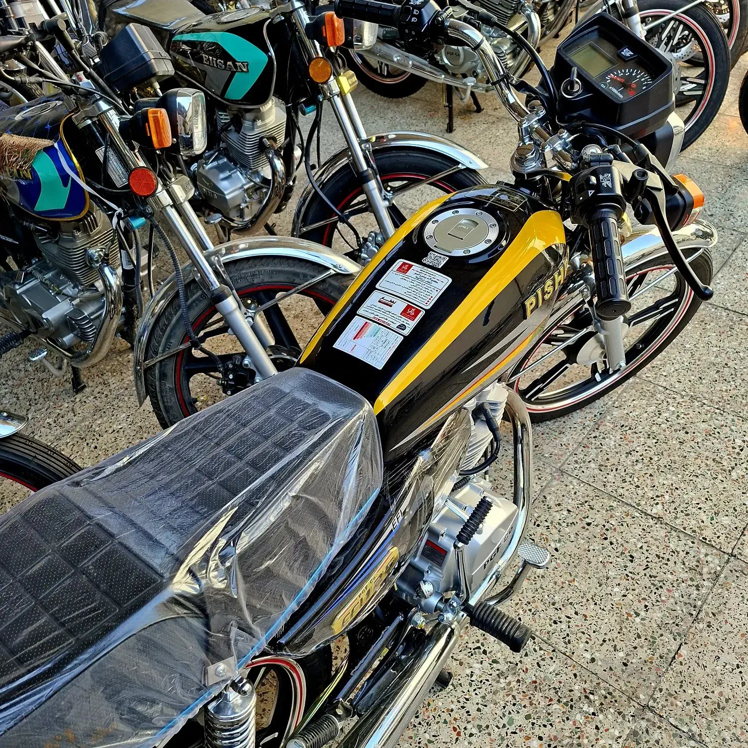 پیشرو ۱۲۵ استارتی اقساطی|موتورسیکلت|خمینیشهر, |دیوار