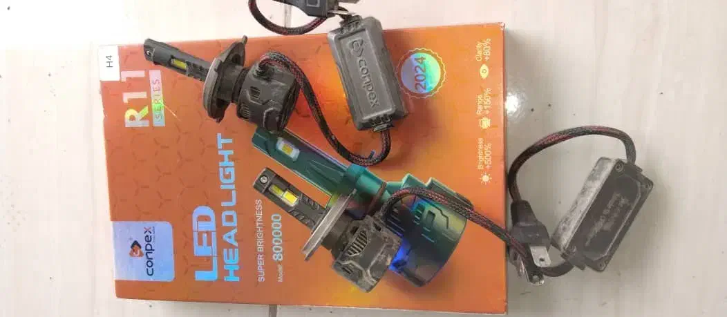 هدلایت ماشین پژو|قطعات یدکی و لوازم جانبی|رودان, |دیوار