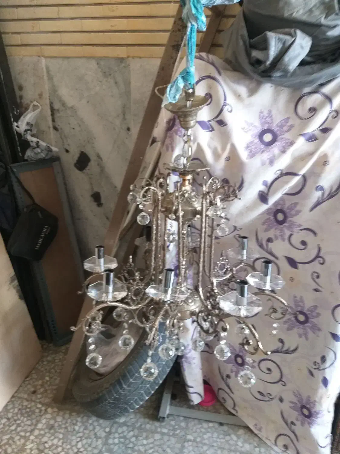لوستر۸پره برنجی|لوستر و چراغ آویز|اصفهان, رکن الدوله شرقی|دیوار
