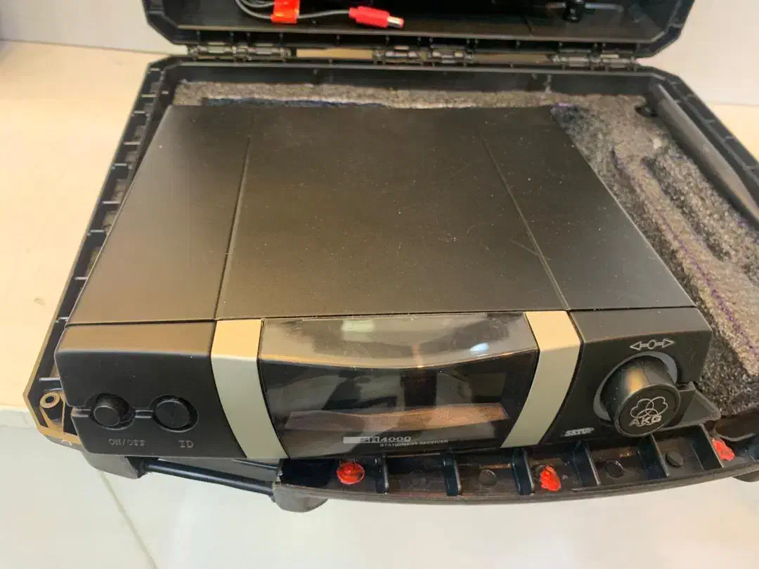 میکروفن بی سیم  AKg sr 4000 بیسیم دستی و یقه ای|سیستم صوتی خانگی|تهران, سازمان برنامه شمالی|دیوار