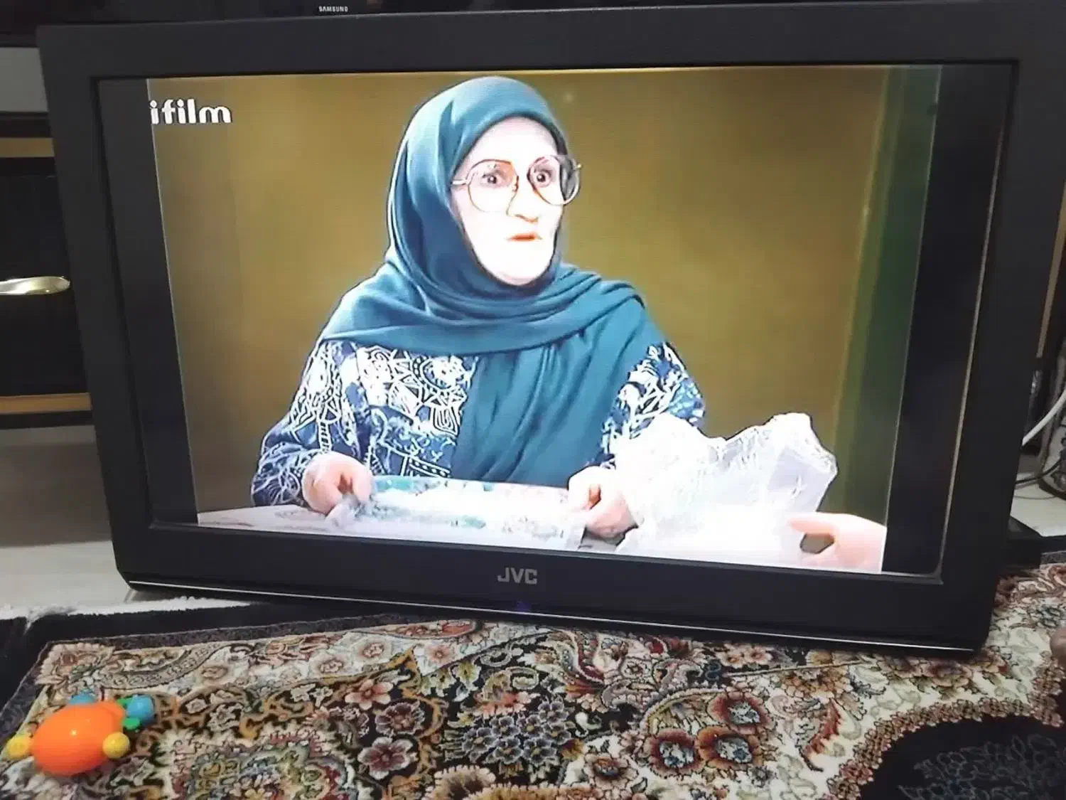 تلوزیون ۳۲ جی وی سی اصل ژاپن|تلویزیون و پروژکتور|ورامین, ورامین|دیوار