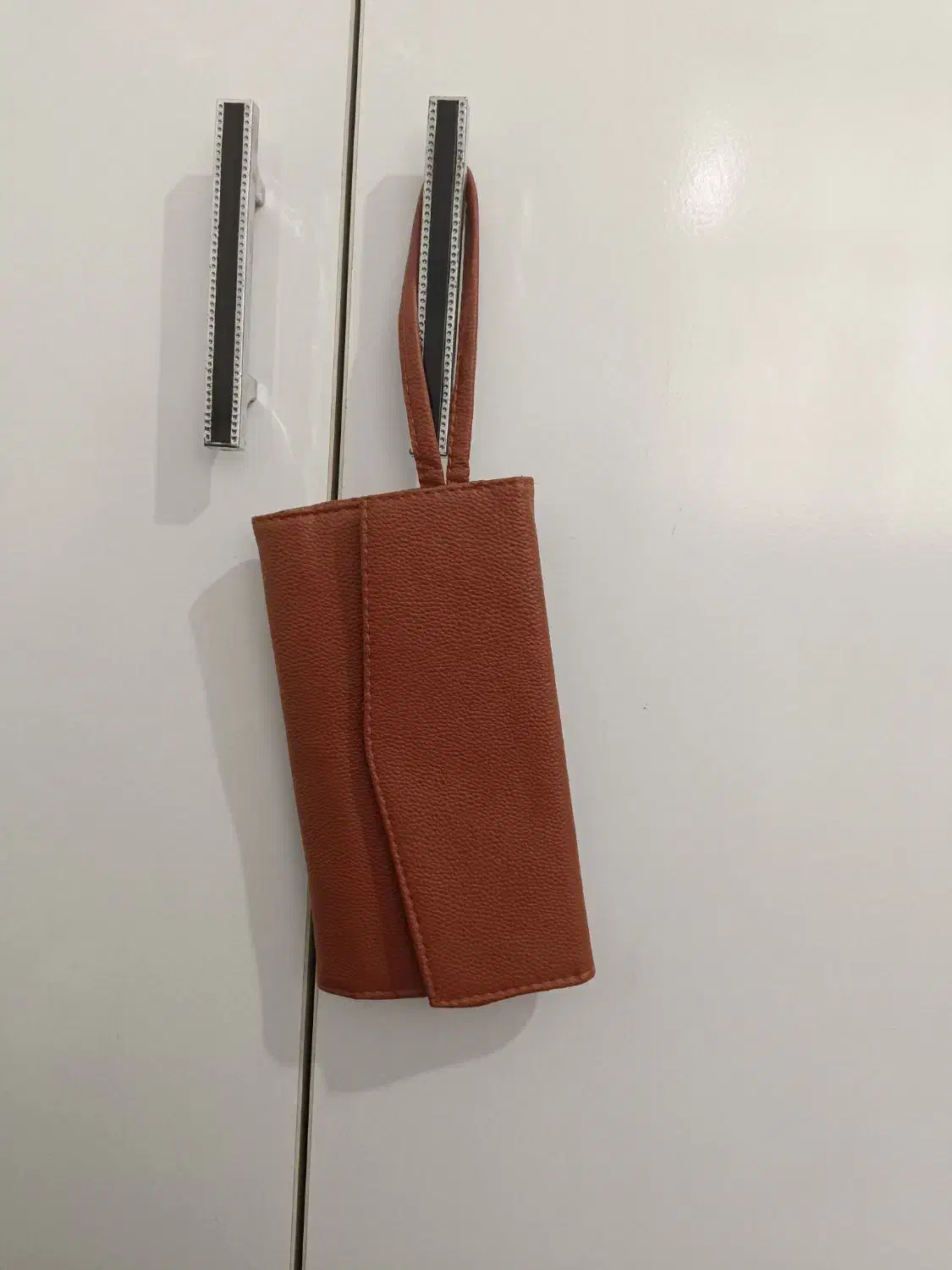 دو عدد کیف|کیف، کفش، کمربند|رشت, سلیمانداراب|دیوار