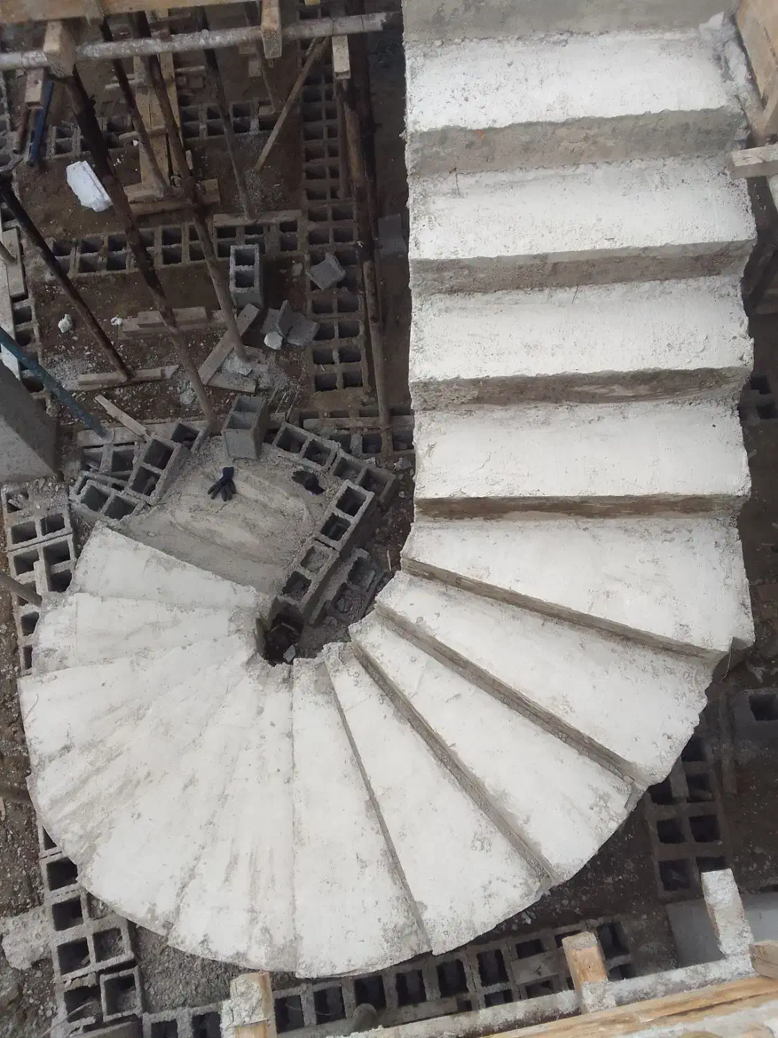 پله گرد|خدمات پیشه و مهارت|رشت, لاکان|دیوار