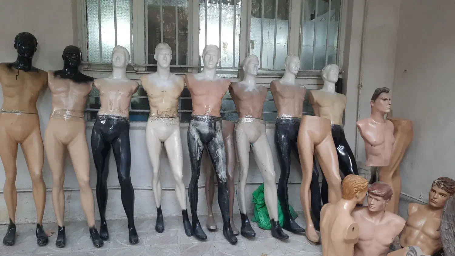 تعدادی مانکن  نو|فروشگاه و مغازه|کرمانشاه, |دیوار