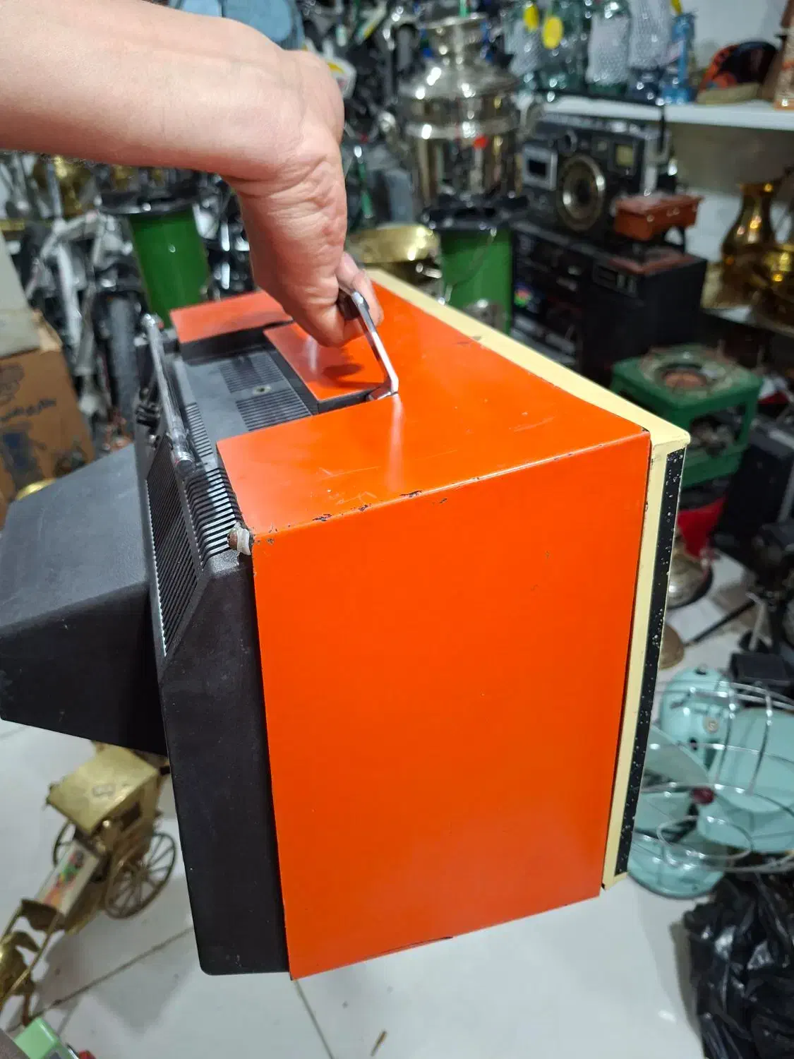 تلوزیون قدیمی|تلویزیون و پروژکتور|سنندج, |دیوار