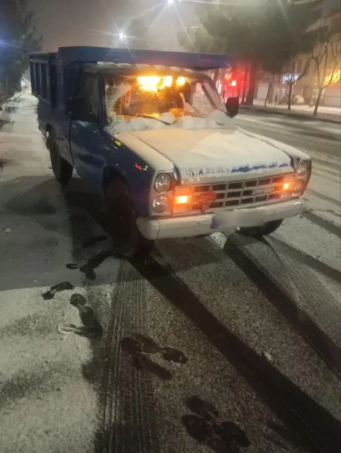 وانت نیسان آبی|خودرو سواری و وانت|ماهدشت, |دیوار