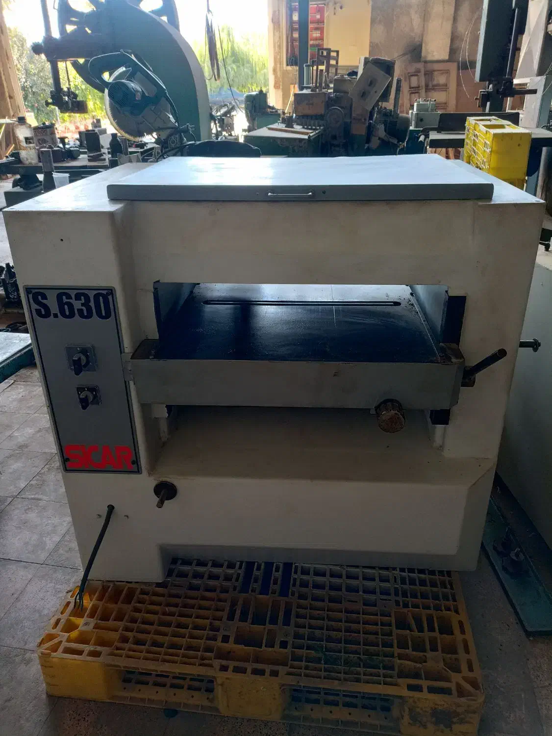 گندگی 63 ایتالیا|ماشینآلات صنعتی|خوی, |دیوار