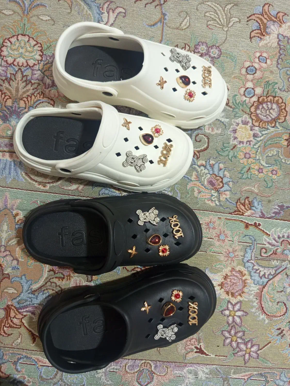 دو جفت دمپایی کراکس نو|کیف، کفش، کمربند|قم, دروازه ری|دیوار