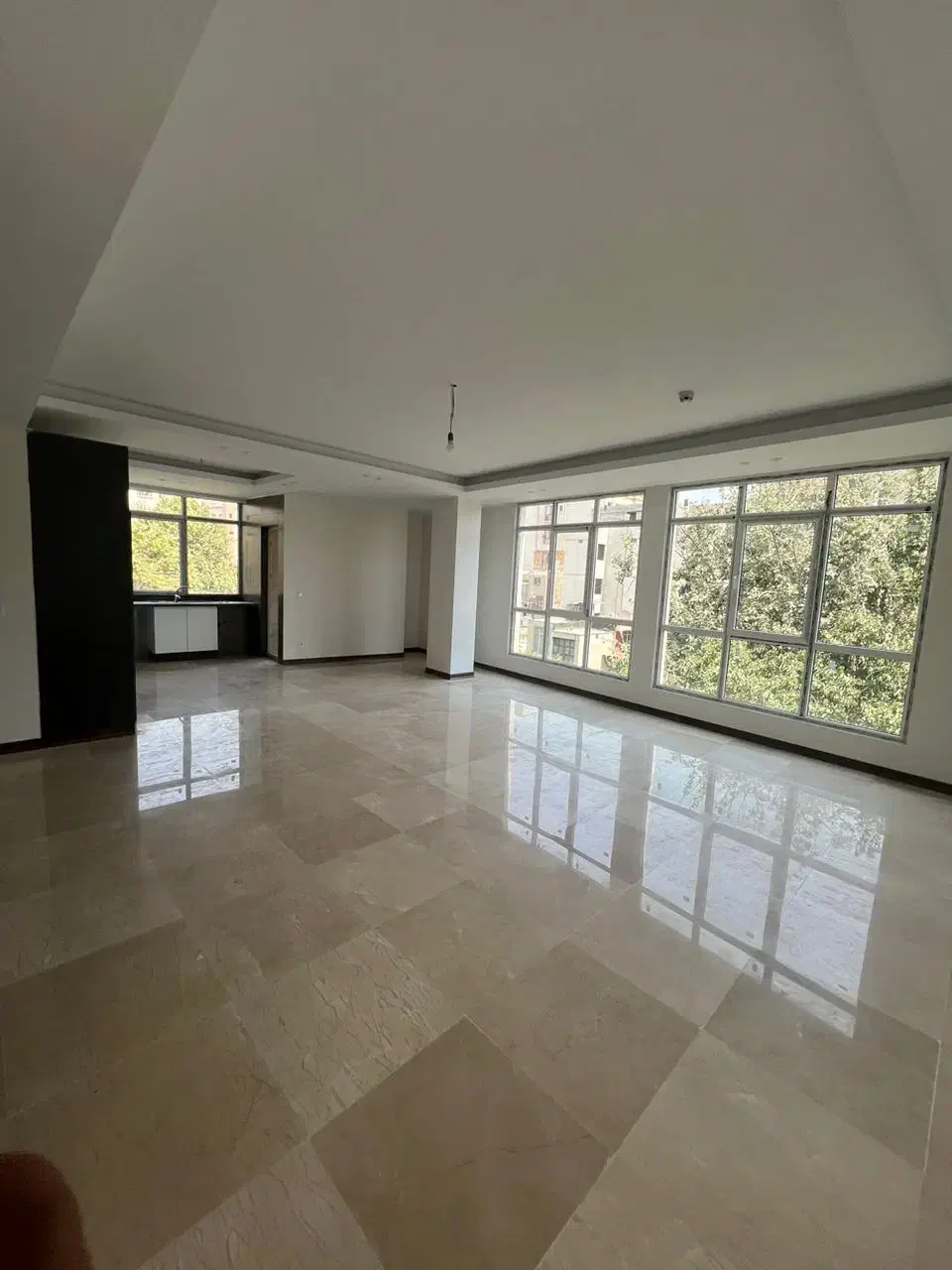 شمال ظفر(فرعی دنج) ۱۲۰متر ۲خواب‌ مستر (نوساز)