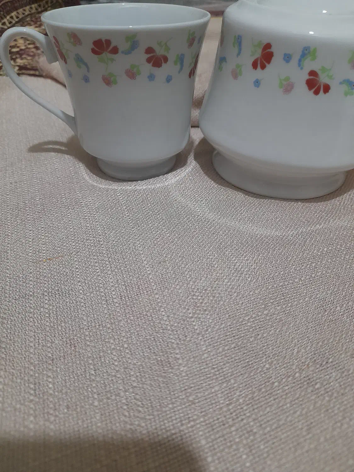 قندان وفنجان چینی نو|ظروف سرو و پذیرایی|کنگاور, |دیوار