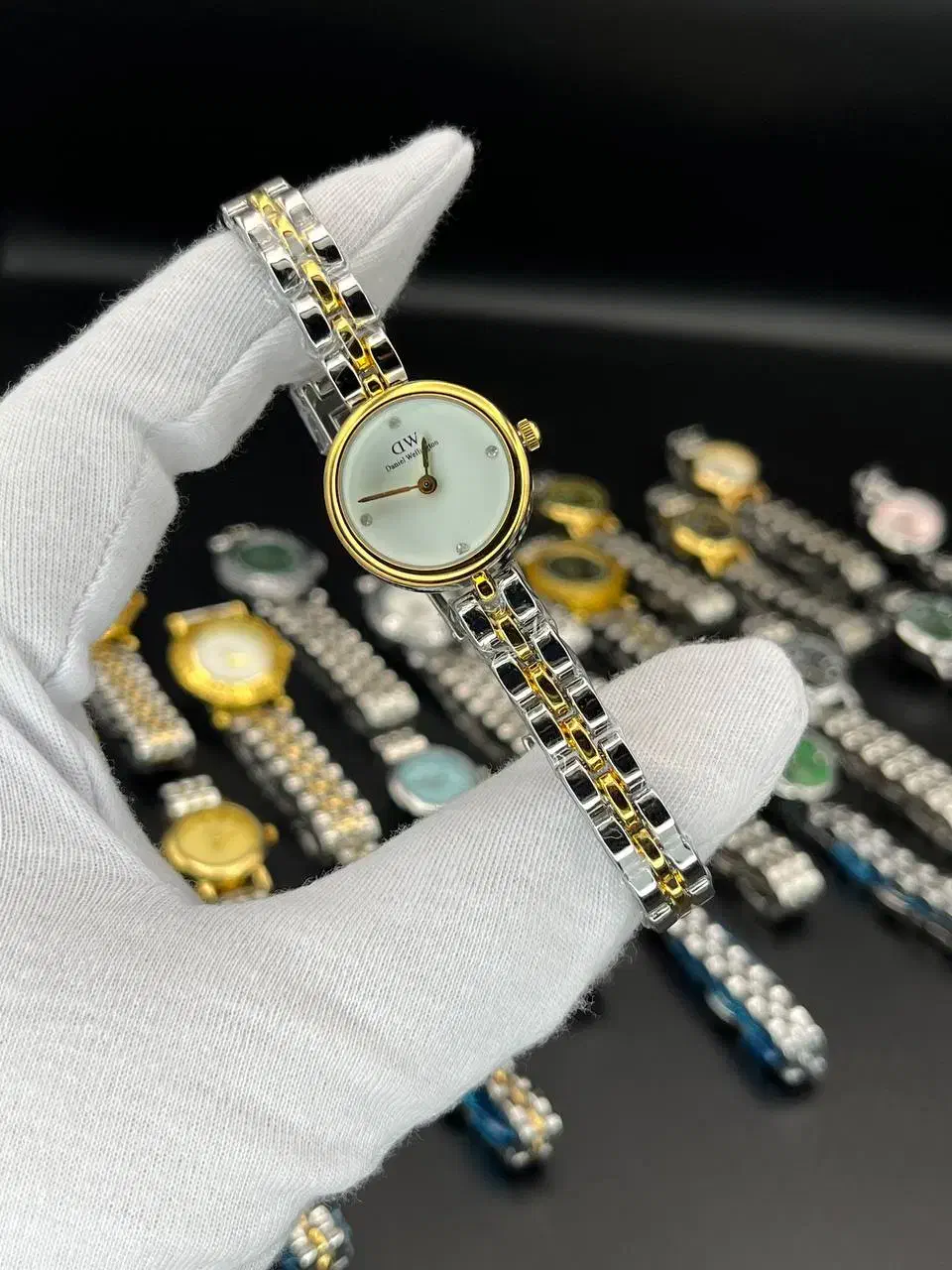 مچی زنانه/دنیل ولینگتون/DW|ساعت|تهران, بازار|دیوار