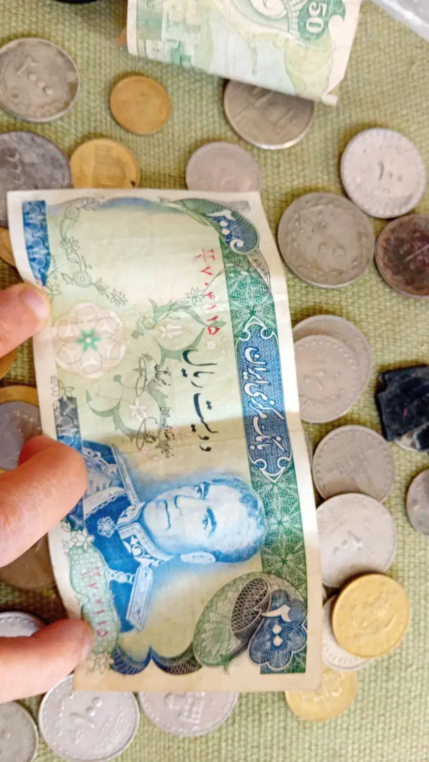 سکه و اسکناس پهلوی و جمهوری|کلکسیون سکه، تمبر، اسکناس|ساری, |دیوار