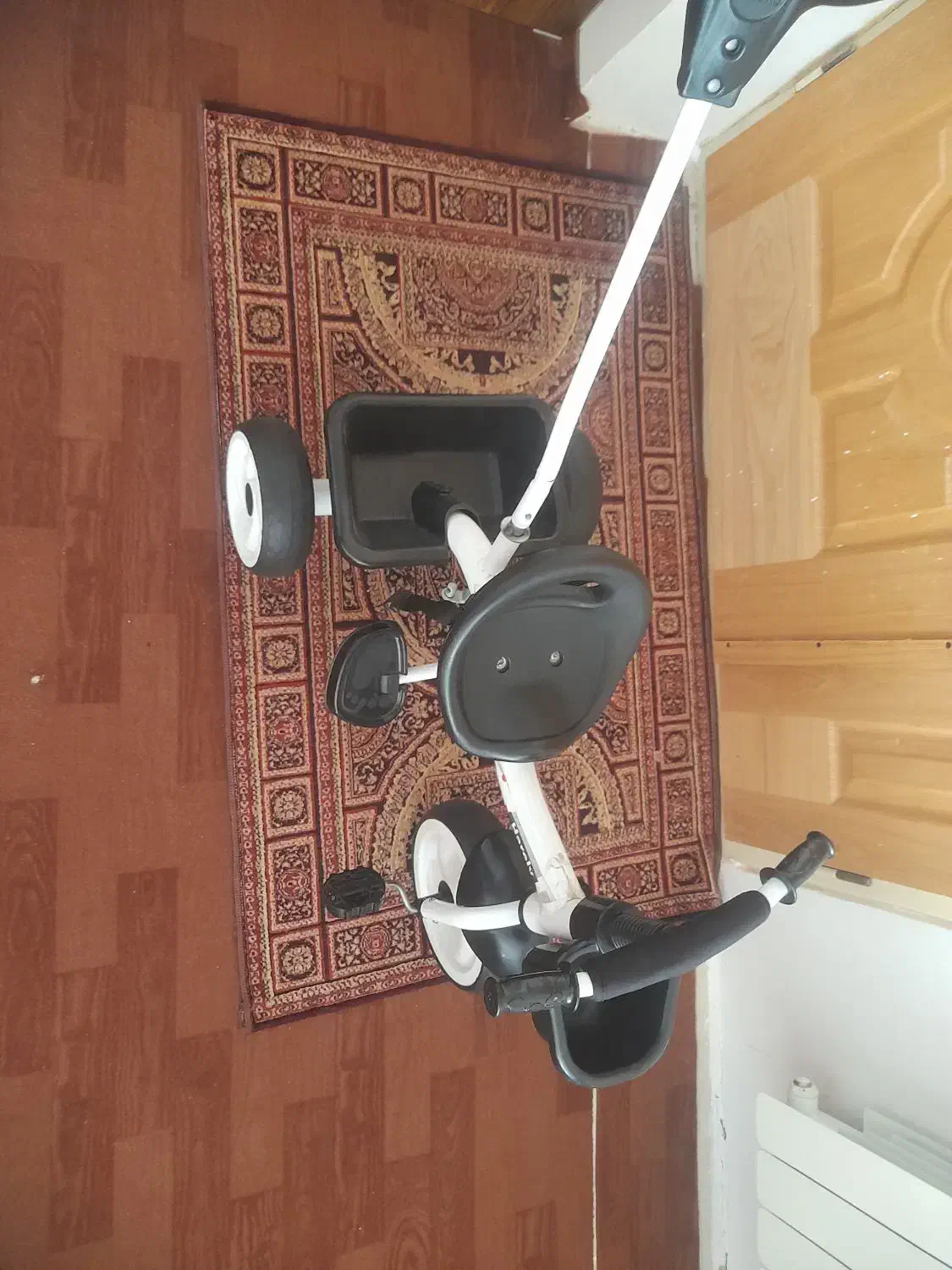 سه چرخه|دوچرخه، اسکیت، اسکوتر|اهر, |دیوار