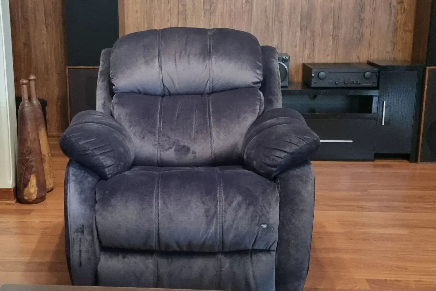 یک دست مبل هفت نفره در حد نو فوری فروشی|مبلمان خانگی و میز عسلی|فشم, |دیوار