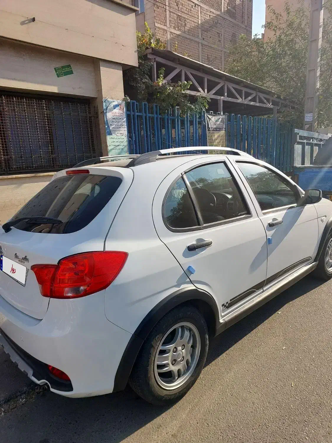 کوئیک R سفید مشکی|خودرو سواری و وانت|قرچک, مهدیه|دیوار