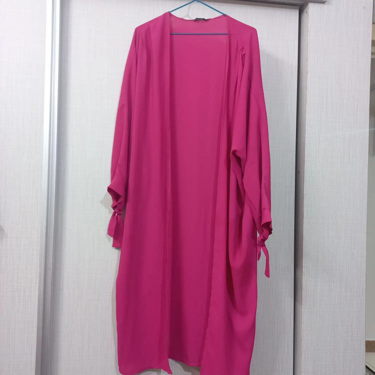 تعدادی لباس مجلسی،مانتو،شومیز|لباس|اراک, |دیوار