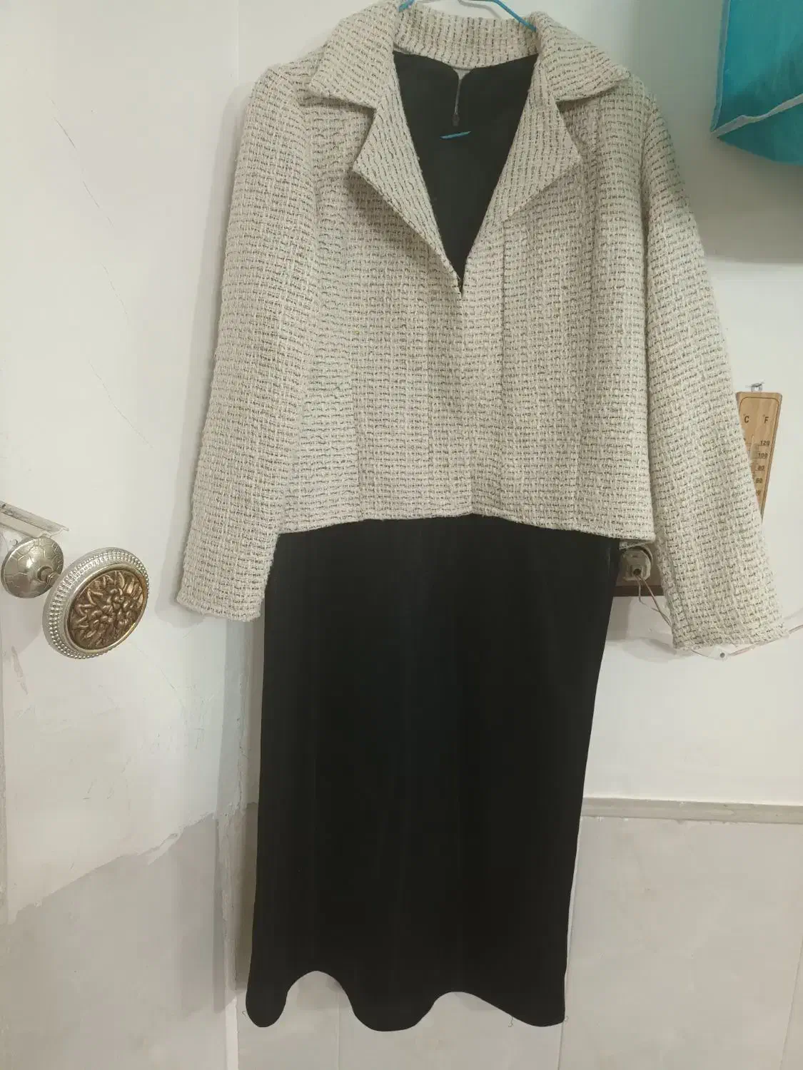 لباس مفت|لباس|نیشابور, مازول|دیوار