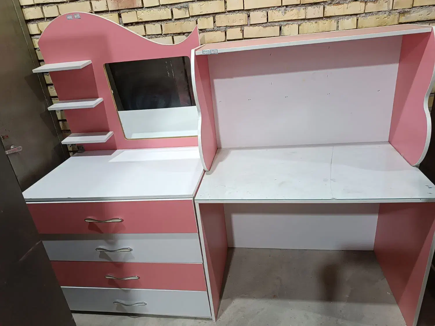 فروش چند عدد کمد دست دوم در حد نو|مبلمان خانگی و میز عسلی|بهبهان, |دیوار