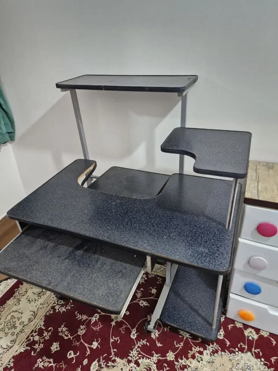 میز تحریر و کامپیوتر|میز تحریر و کامپیوتر|رامیان, |دیوار