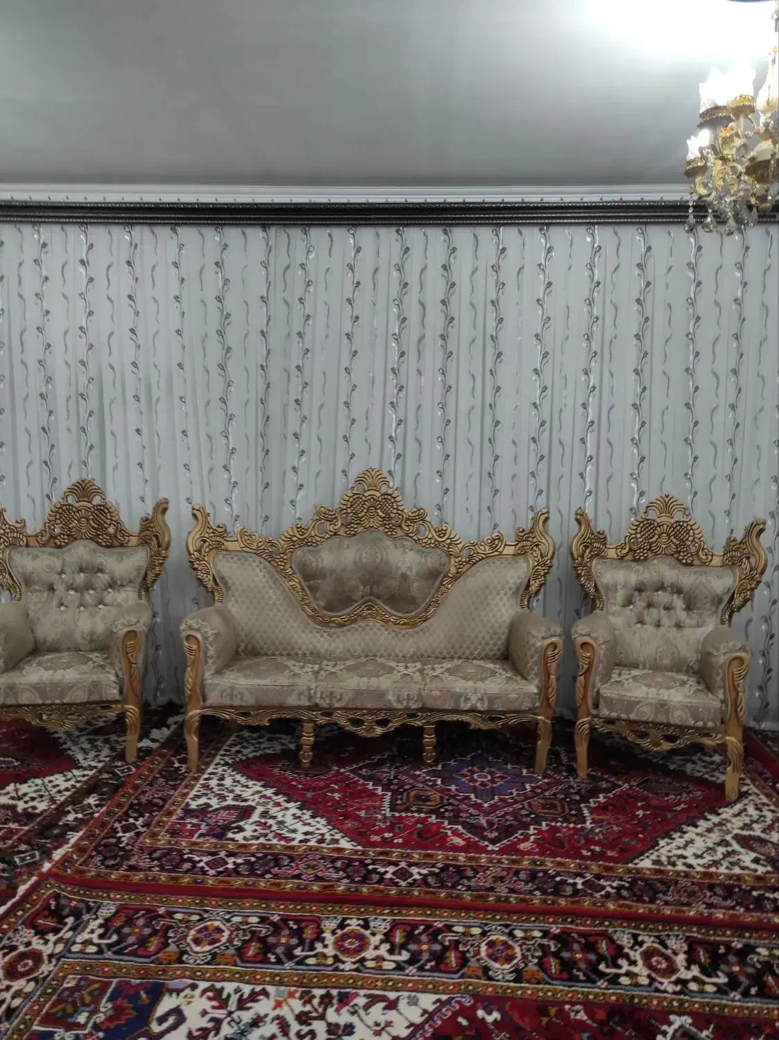 مبل سلطنتی همراه میز|مبلمان خانگی و میز عسلی|آذرشهر, |دیوار