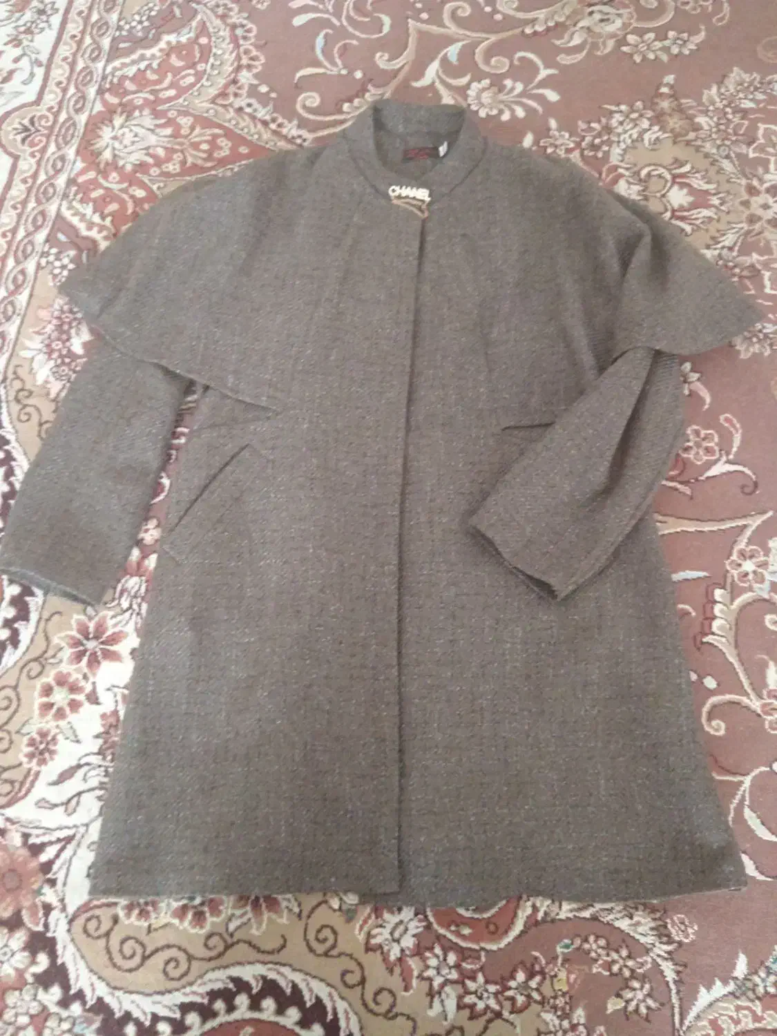 پالتوی پاییزی در حدنو|لباس|سبزوار, باهنر|دیوار