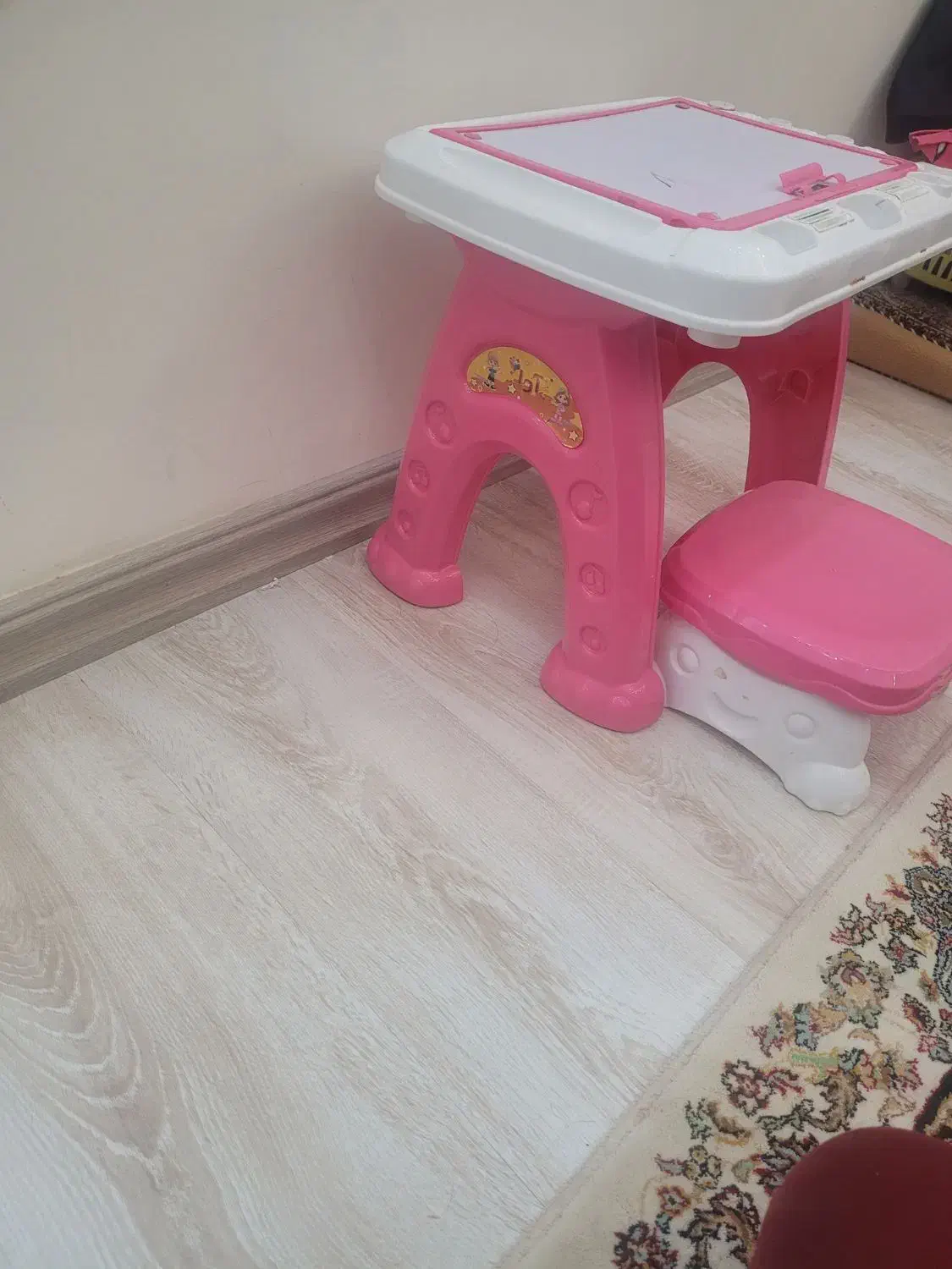 میز تحریر|میز تحریر و کامپیوتر|اردبیل, |دیوار