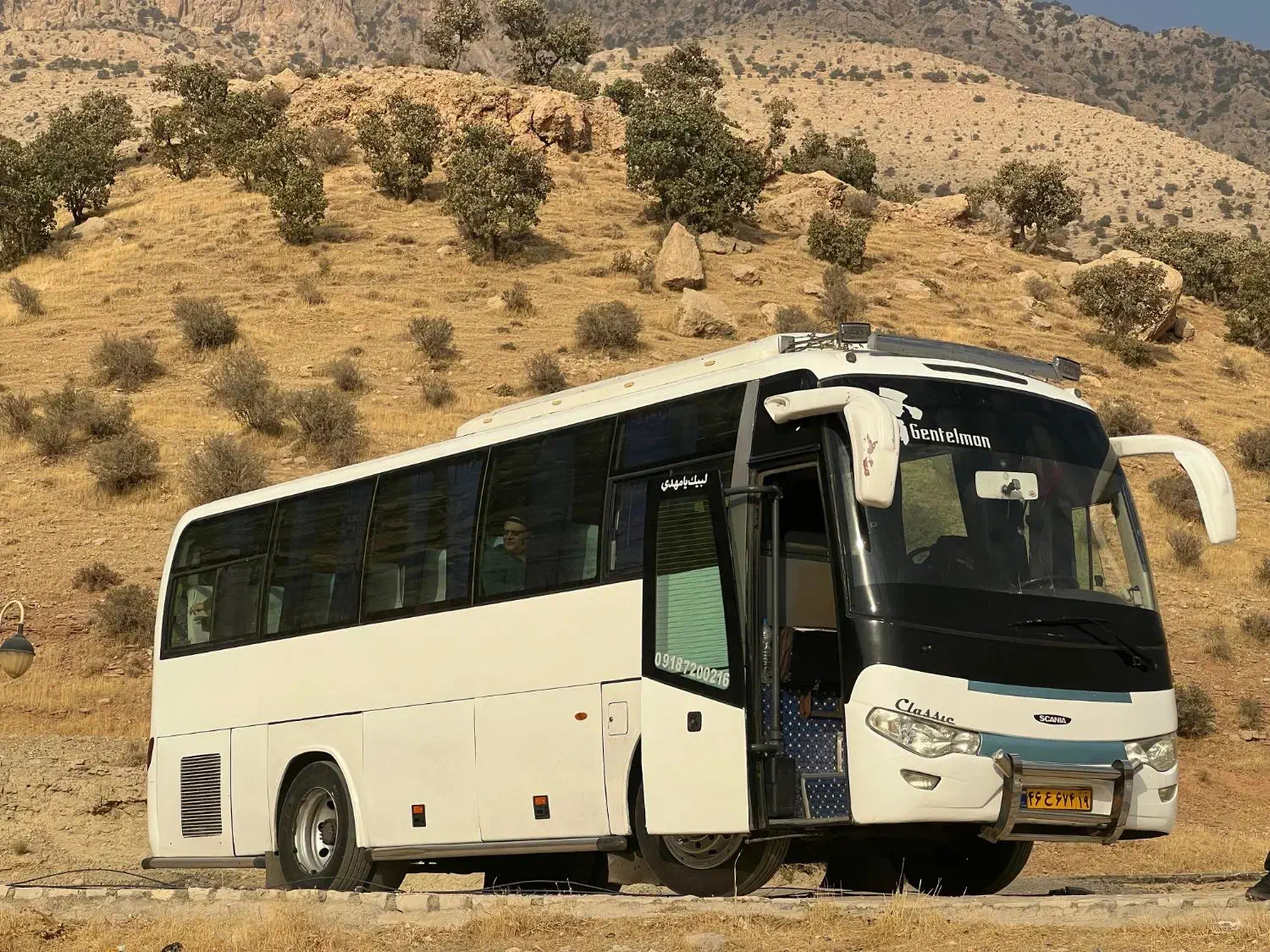 آژانس اتوبوس میدل باس،مینی بوس تلفنی ودربستی|خدمات حمل و نقل|کرمانشاه, |دیوار