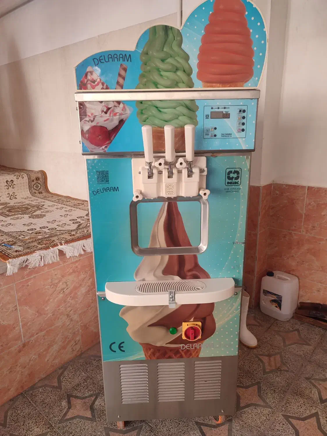 دستگاه بستنی قیفی نیک نام موتور بیتزر آلمان|کافیشاپ و رستوران|ابهر, |دیوار